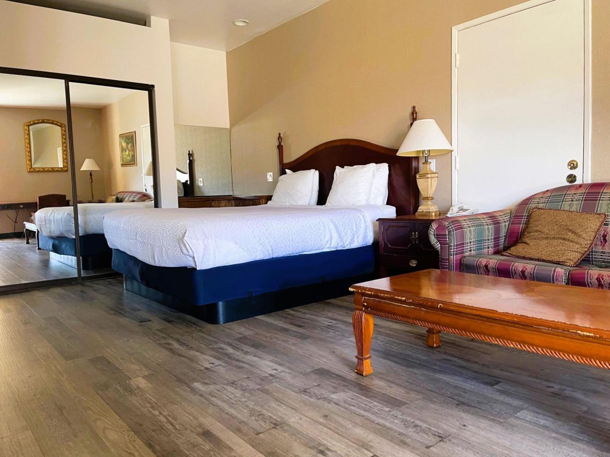 Americas Value And -yucca Valley Yucca Valley