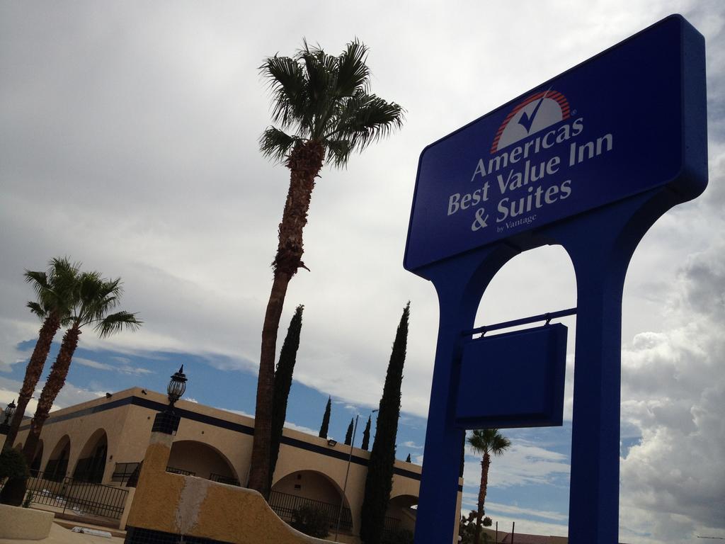 Motel Americas Value And -yucca Valley